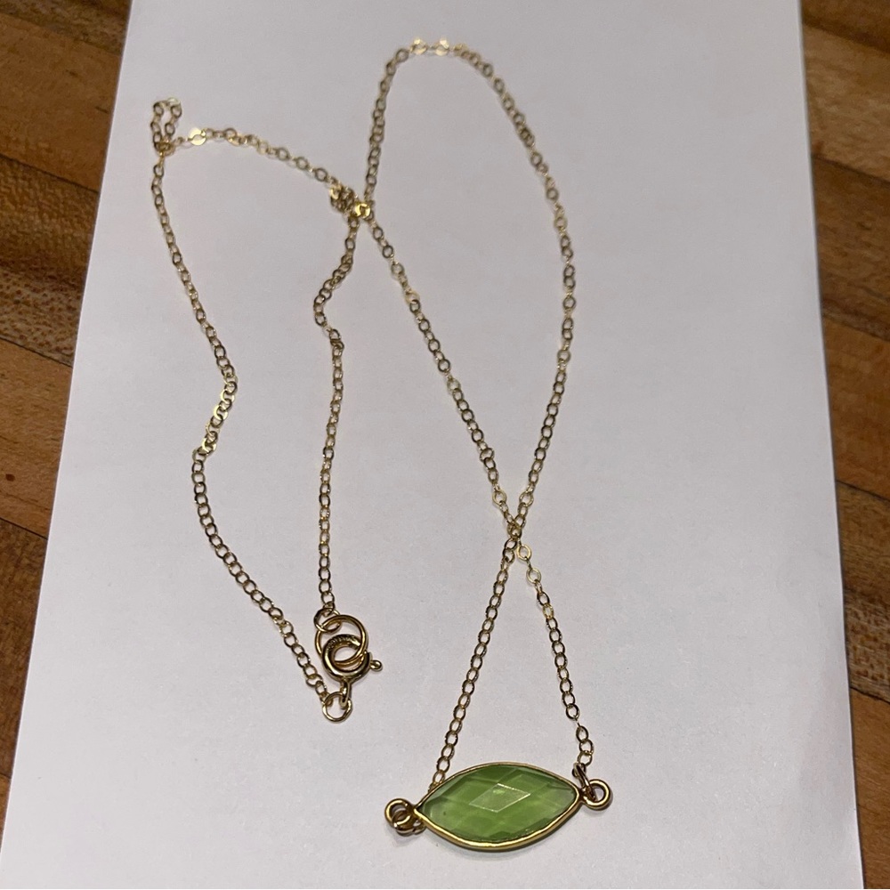 19” pale green center necklace